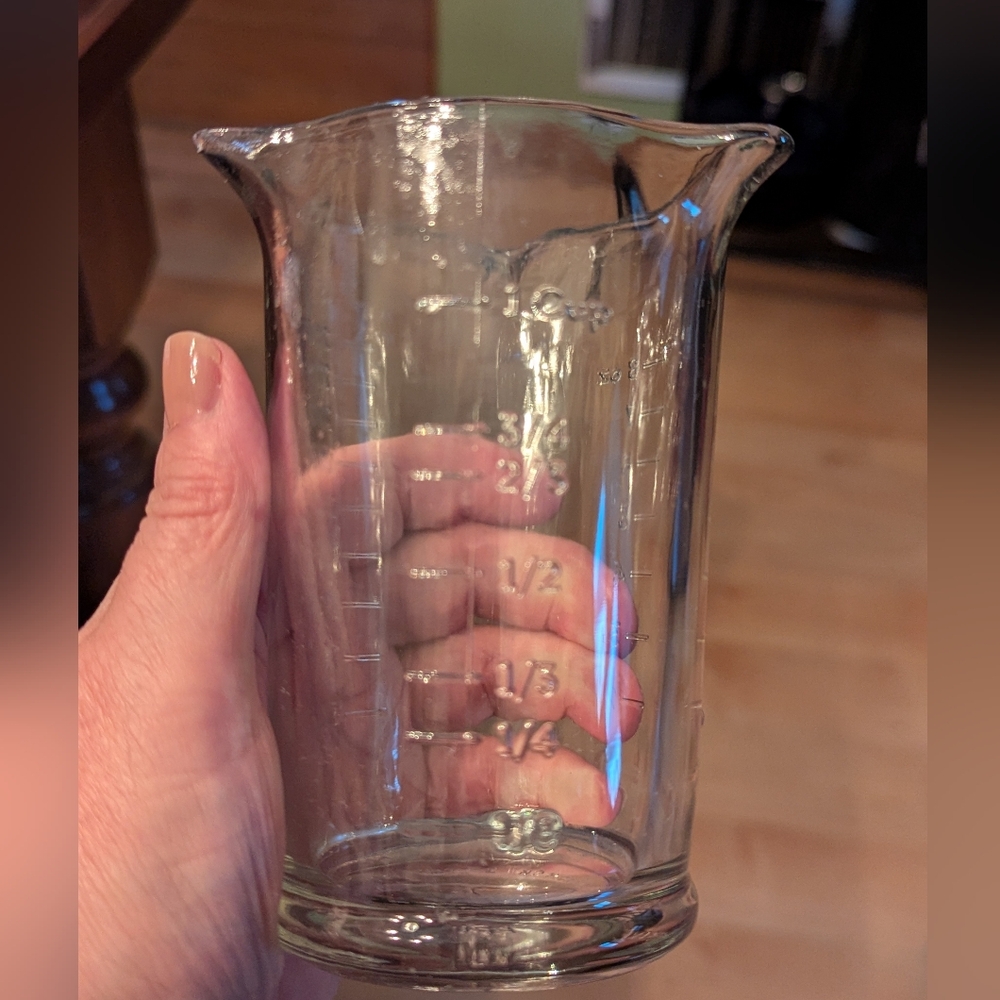 Vintage Anchor Hocking Triple Pour Measuring Cup -1 Cup - Picture 6 of 6